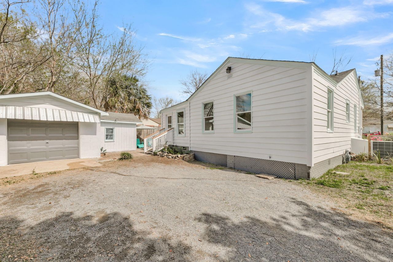 2698 Olympia Avenue Photo 29