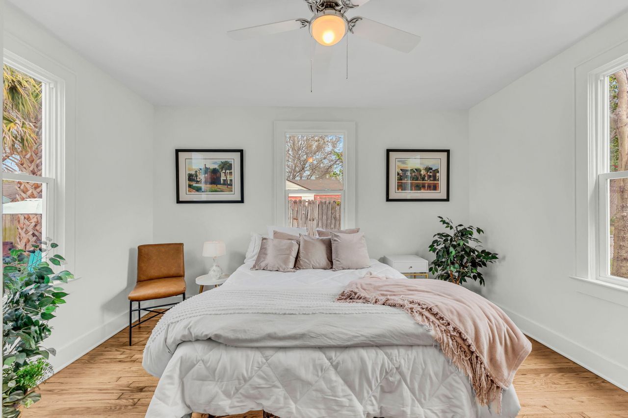 2698 Olympia Avenue Photo 5