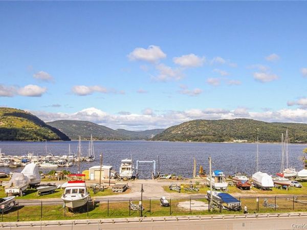 213 Waterside Close, Peekskill, NY 10566