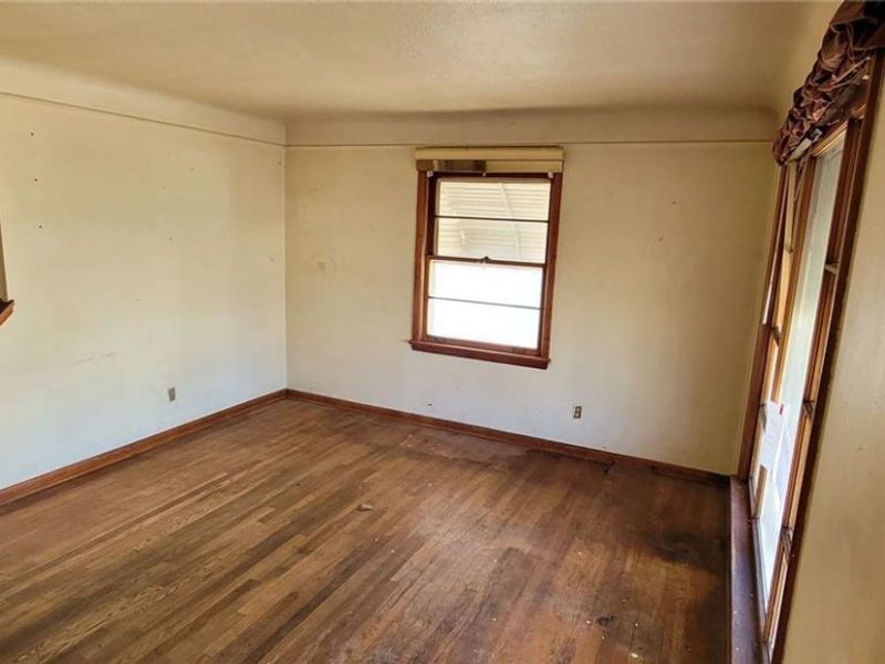 21250 Wilmore Avenue, Euclid, OH 44123 Photo 4