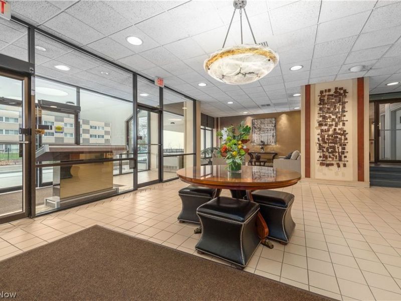 12550 Lake Avenue, Unit 201, Lakewood, OH 44107 Photo 2