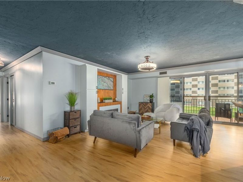 12550 Lake Avenue, Unit 201, Lakewood, OH 44107 Photo 6