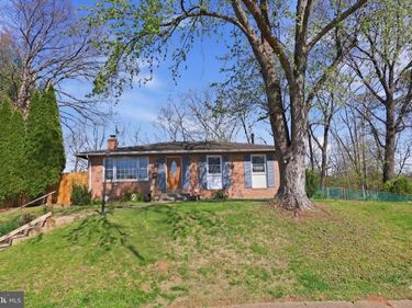 7605 ROSBURY COURT, MANASSAS, VA 20109