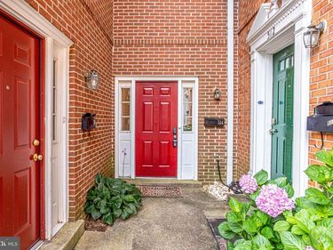 514 S VEITCH STREET , ARLINGTON, VA 22204