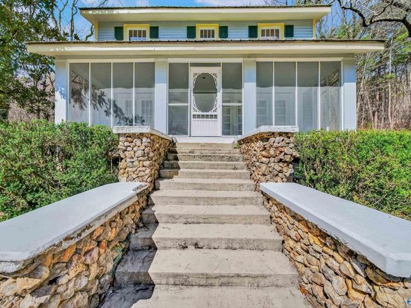 17 High Avenue, Valley Head, AL 35989