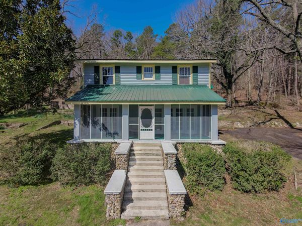 17 High Avenue, Valley Head, AL 35989