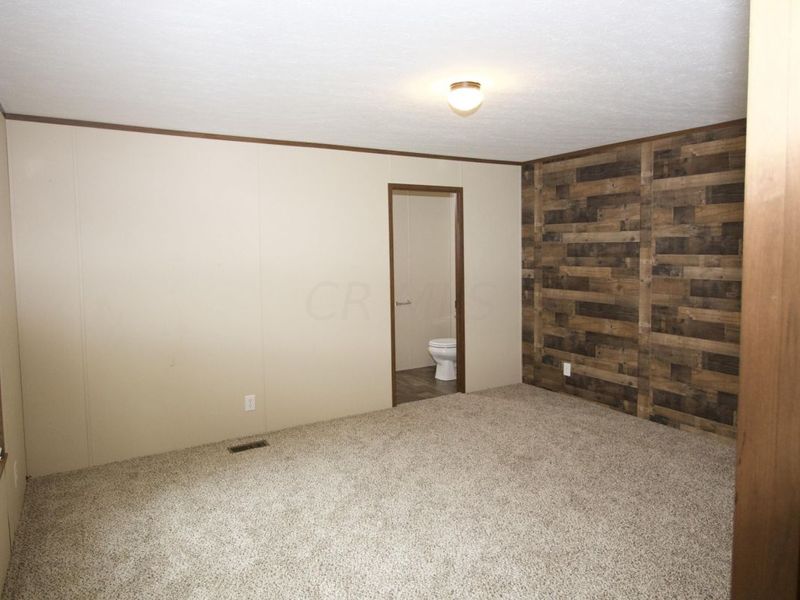 248 Thorn Locust Lane , London, OH 43140 Photo 10