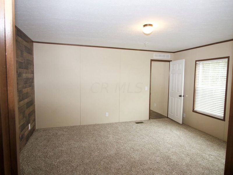 248 Thorn Locust Lane , London, OH 43140 Photo 12