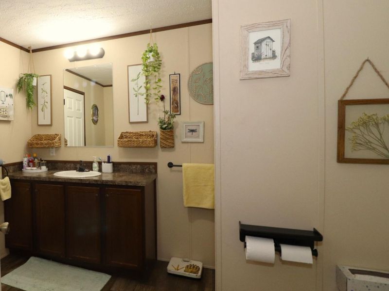 248 Thorn Locust Lane , London, OH 43140 Photo 13