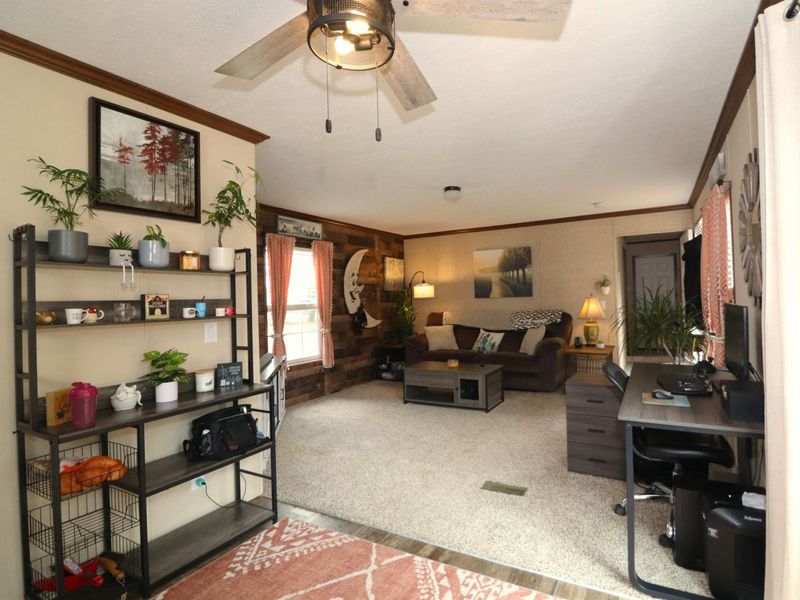 248 Thorn Locust Lane , London, OH 43140 Photo 3