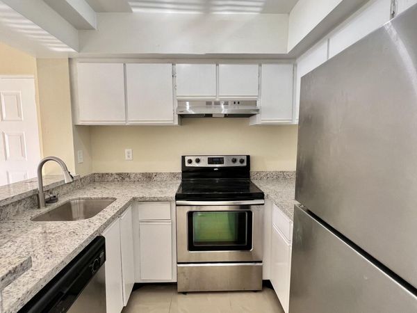 752 Executive Center Drive, Unit 33, West Palm Beach, FL 33401