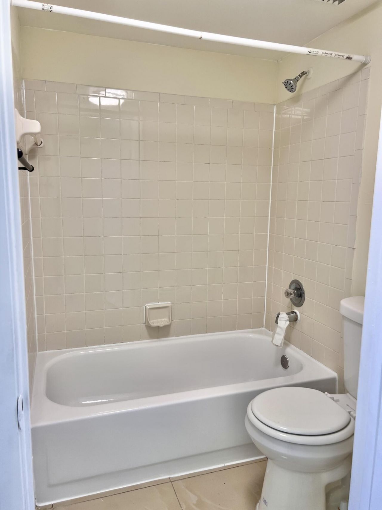 752 Executive Center Drive, Unit 33, West Palm Beach, FL 33401 Photo