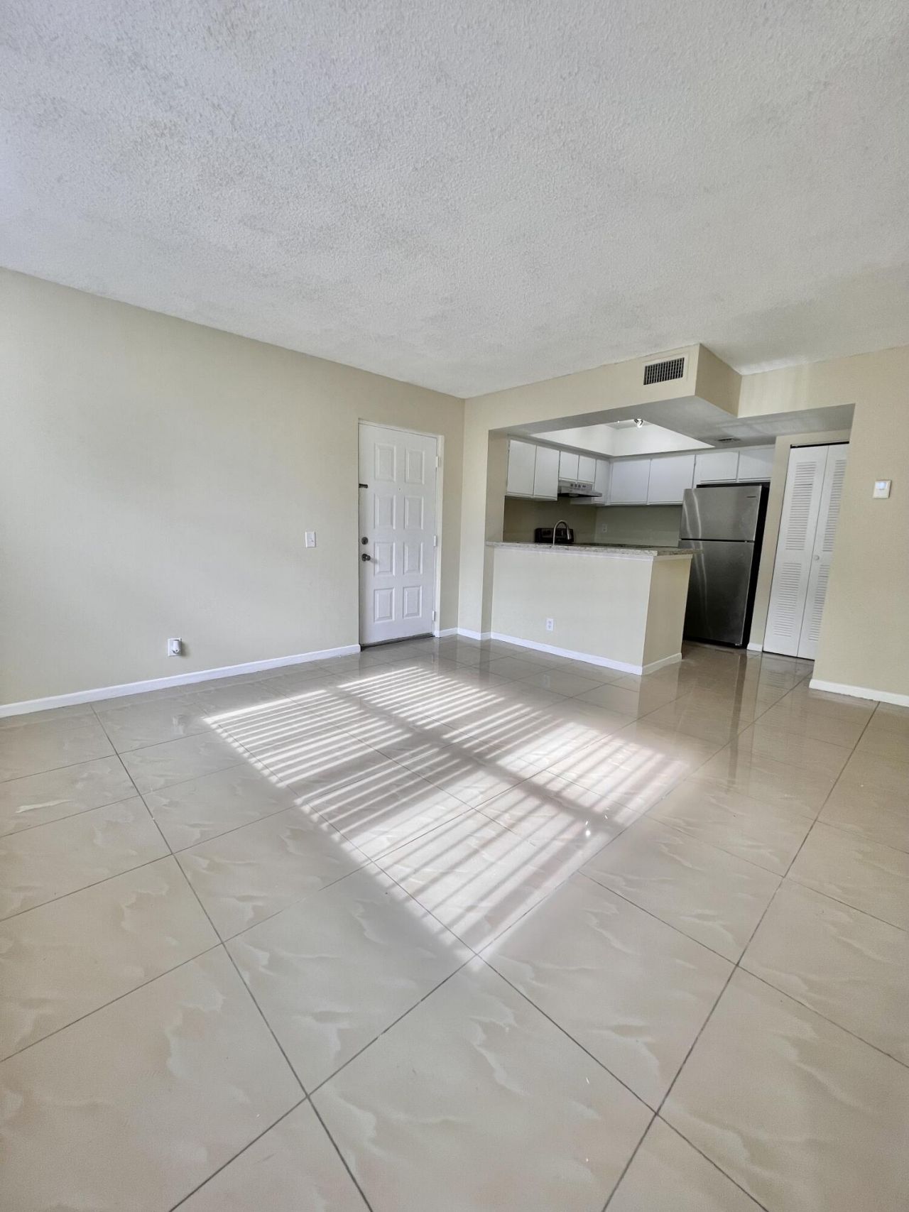 752 Executive Center Drive, Unit 33, West Palm Beach, FL 33401 Photo