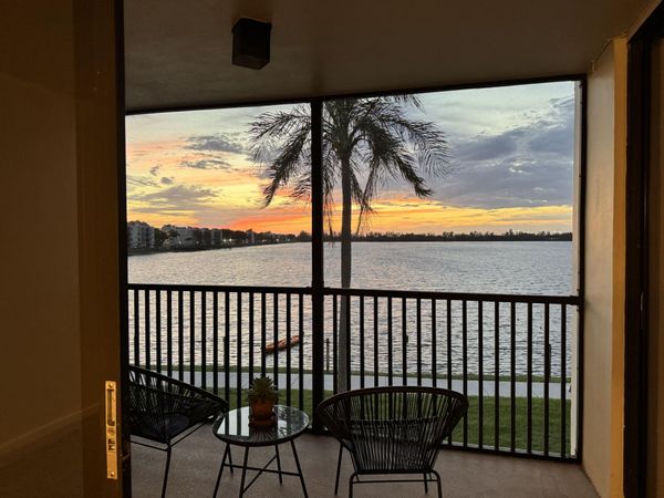 112 Lake Emerald Drive, Unit 204, Oakland Park, FL 33309