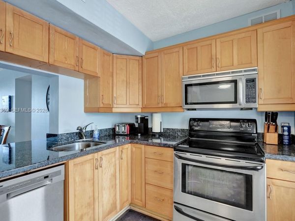 2651 S Course Dr , Unit 203, Pompano Beach, FL 33069