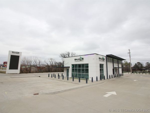 927 S Main Street, Sapulpa, OK 74066