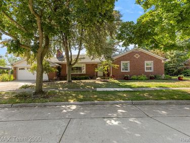 1445 Belmont Street , Dearborn, MI 48128