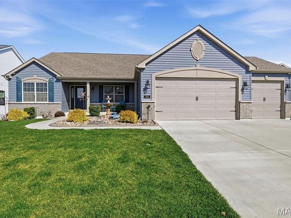 765 Bretton Trails Drive, Lake St Louis, MO 63367