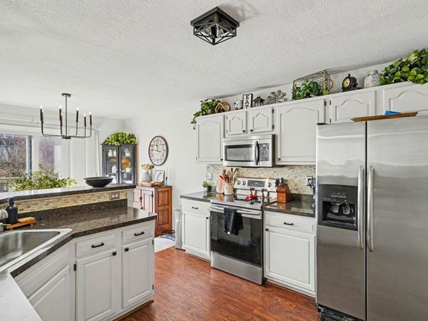 4404 Willow View Court, Howell, MI 48843