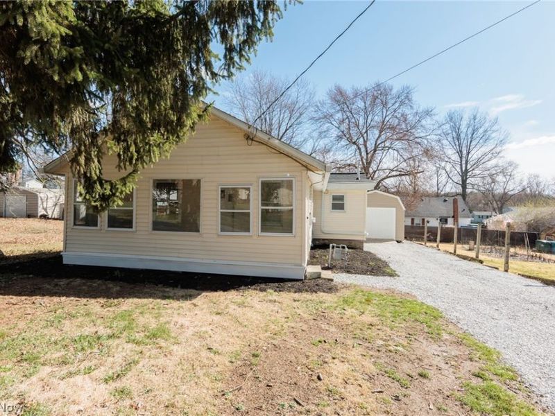 3239 Lakeway Street, Akron, OH 44319 Photo 3