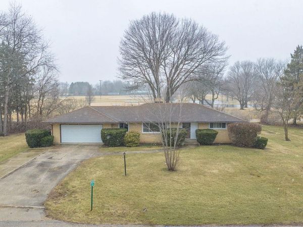 1854 N Weller Drive, MOUNT MORRIS, IL 61054