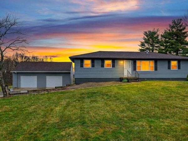 5586 N State Route 22 , Somerset, OH 43783