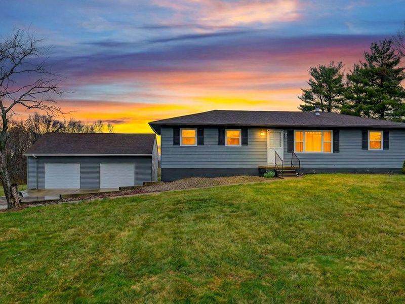 5586 N State Route 22, Somerset, OH 43783 Photo 1