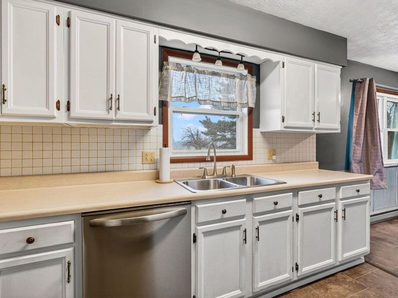 5586 N State Route 22, Somerset, OH 43783 Photo 37