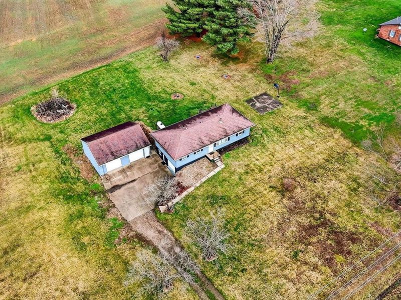 5586 N State Route 22, Somerset, OH 43783 Photo 5