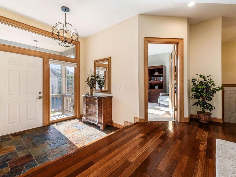 5600 Caplestone Lane, Dublin, OH 43017 Photo 6