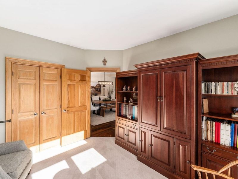 5600 Caplestone Lane, Dublin, OH 43017 Photo 8