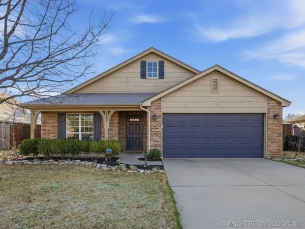 9009 N 157th East Avenue, Owasso, OK 74055