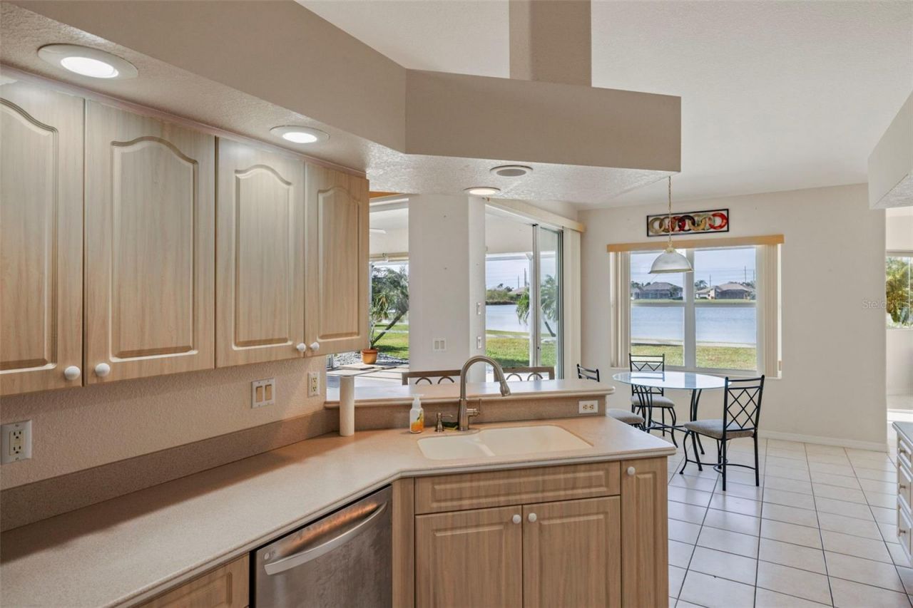 12942 SW Kingsway Circle , Lake Suzy, FL 34269 Photo