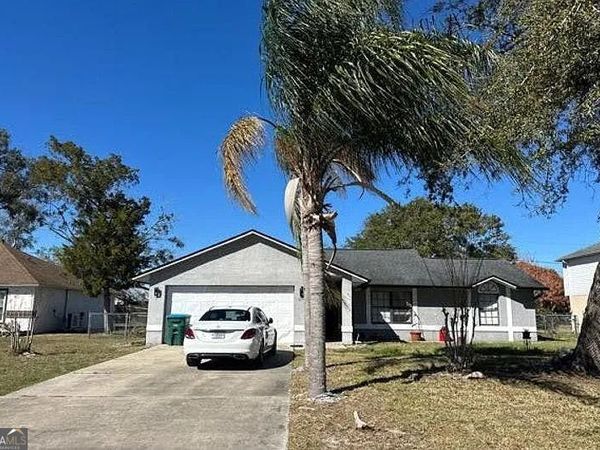 1050 Falcon Street, Deltona, FL 32725