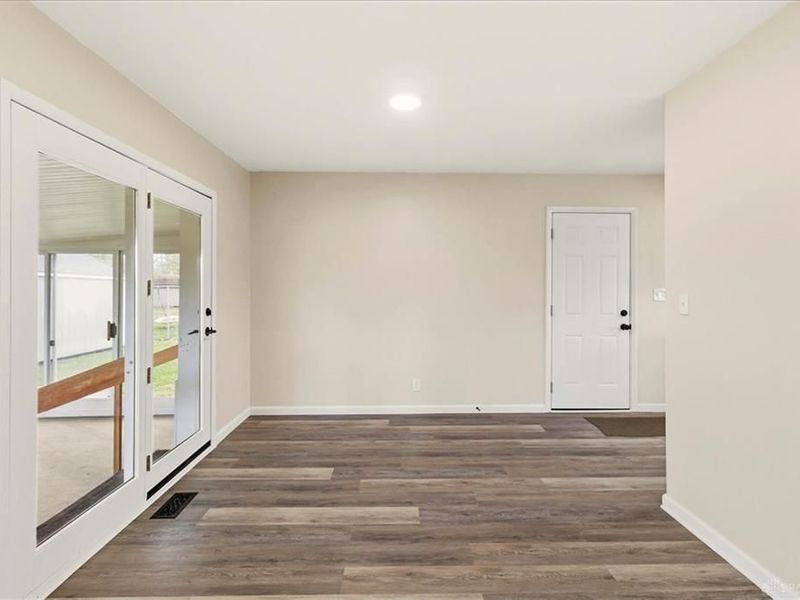 354 Hickory Drive, Marysville, OH 43040 Photo 12