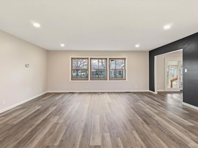 354 Hickory Drive, Marysville, OH 43040 Photo 5