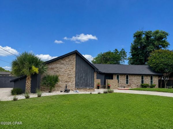 1006 Goose Bayou Road, Lynn Haven, FL 32444