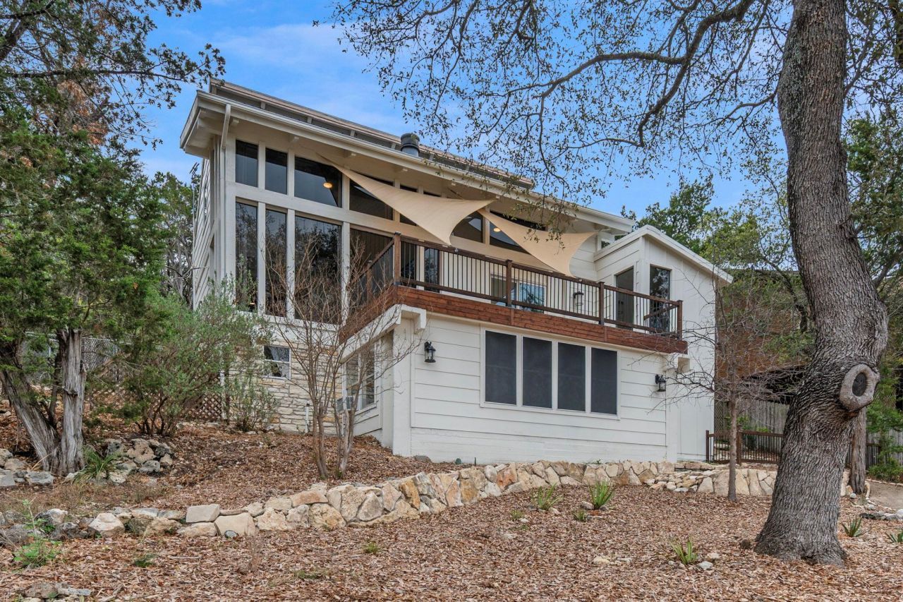 20904 Roundup Trl, Lago Vista, TX 78645 Main Photo