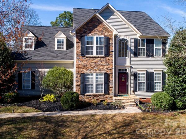 6610 Olmsford Drive , Huntersville, NC 28078