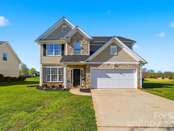 5050 Orchard Park Drive , Hickory, NC 28602