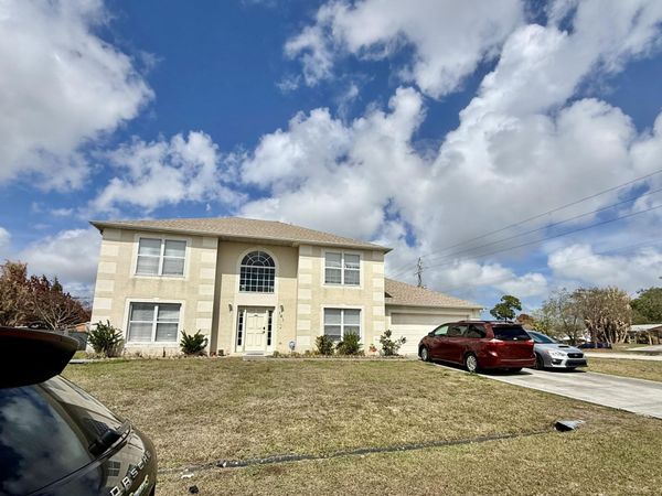 101 SW Fairview Avenue, Port St. Lucie, FL 34983