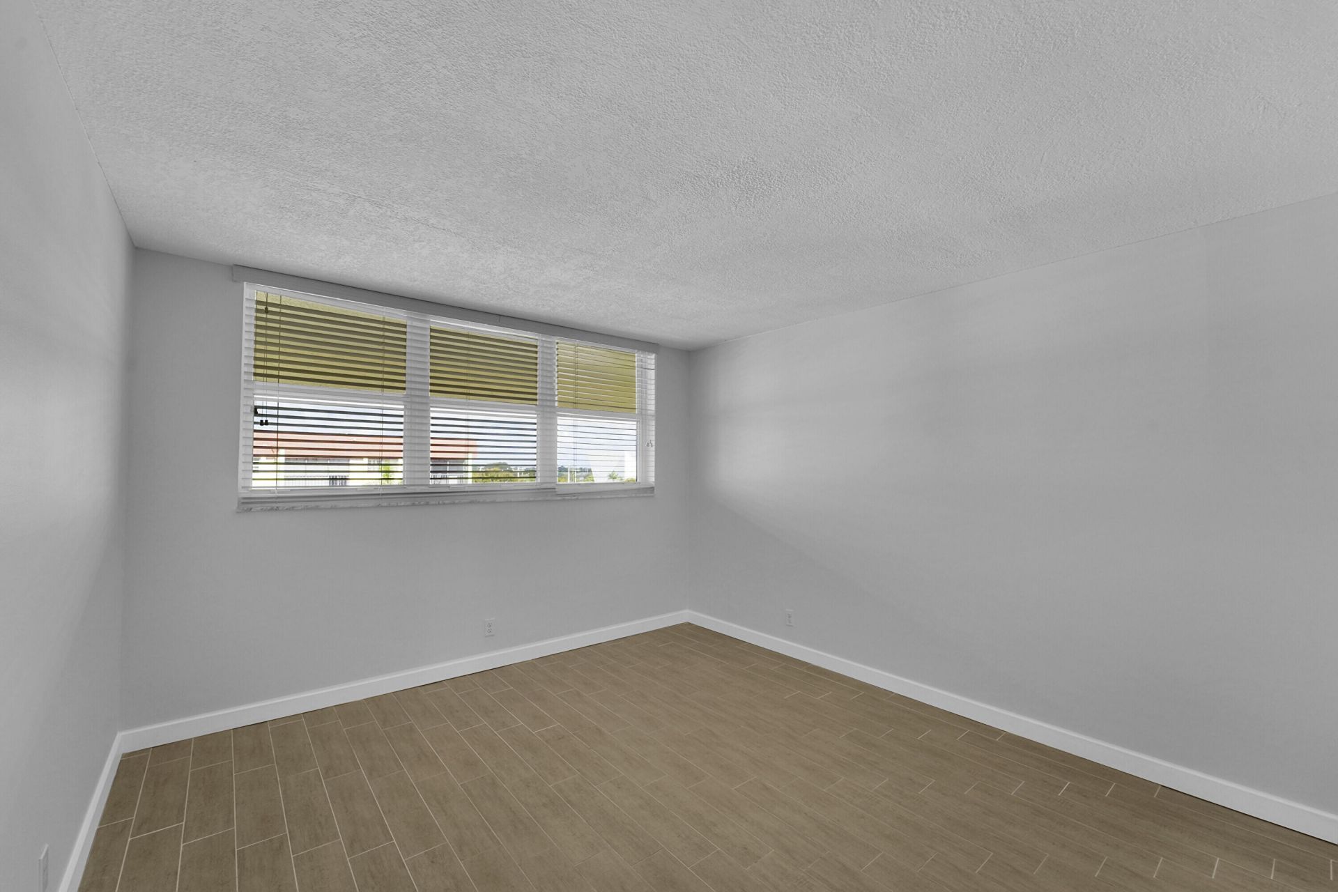 5300 NE 24th Terrace, Unit 525, Fort Lauderdale, FL 33308 Photo