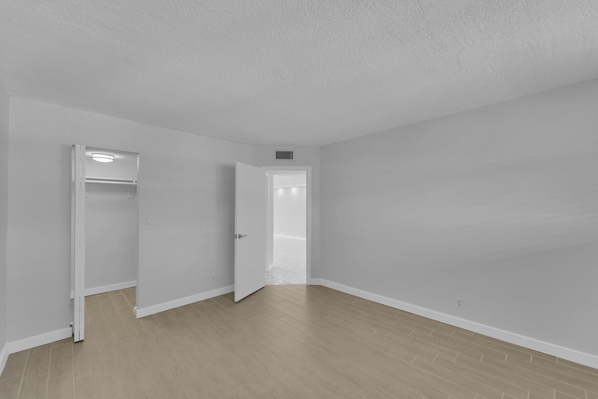 5300 NE 24th Terrace, Unit 525, Fort Lauderdale, FL 33308 Photo