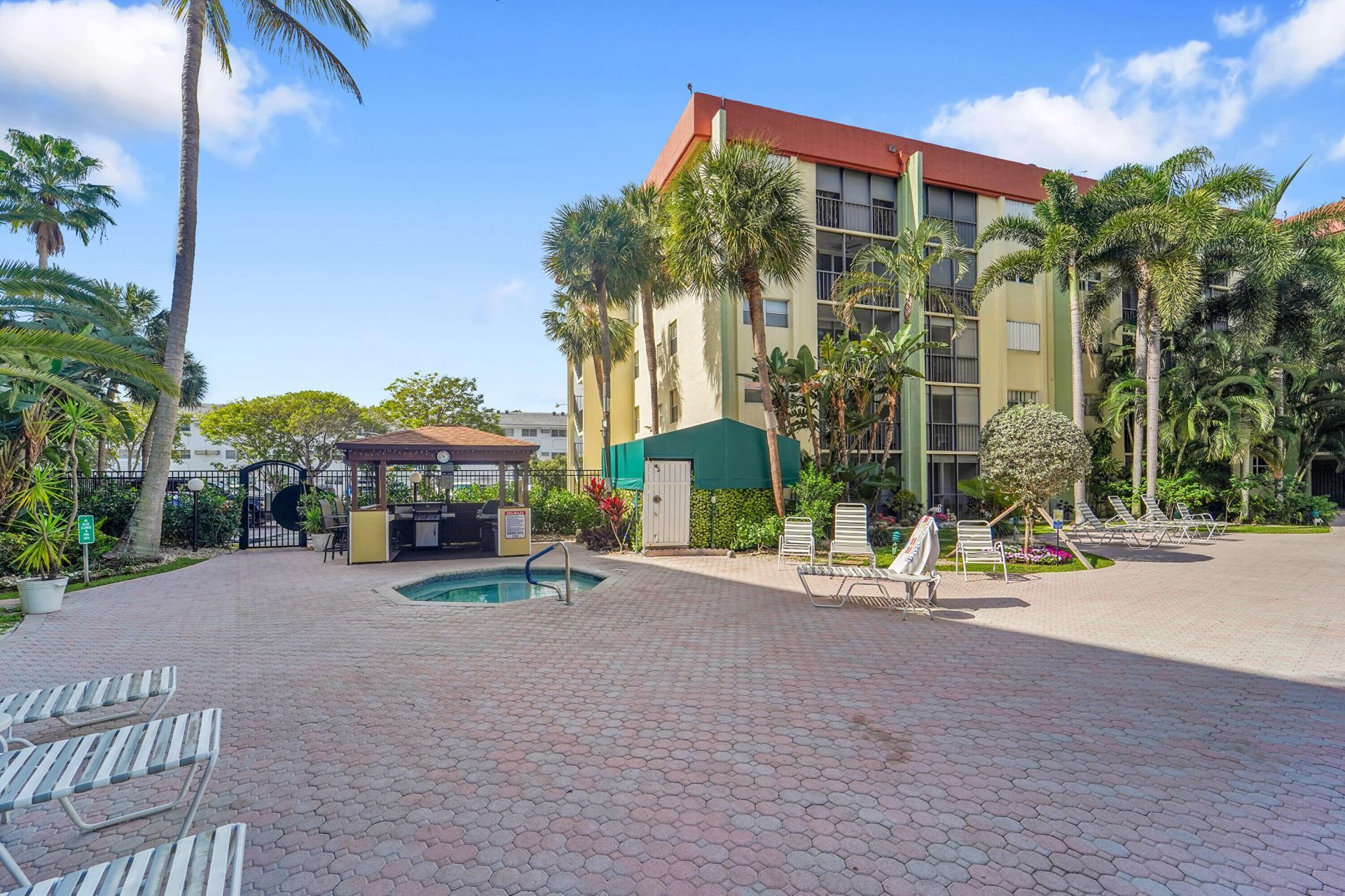 5300 NE 24th Terrace, Unit 525, Fort Lauderdale, FL 33308 Photo