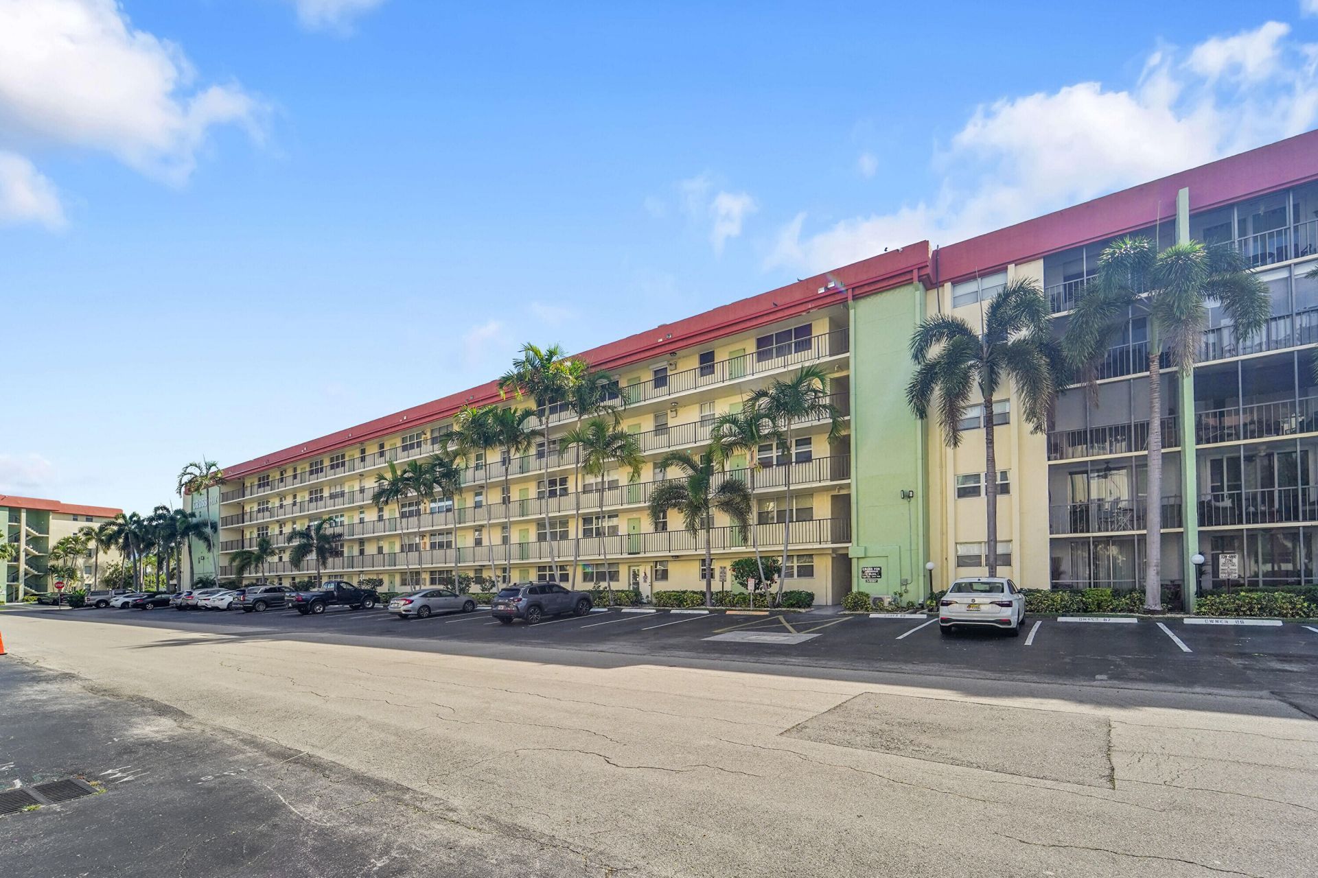 5300 NE 24th Terrace, Unit 525, Fort Lauderdale, FL 33308 Photo