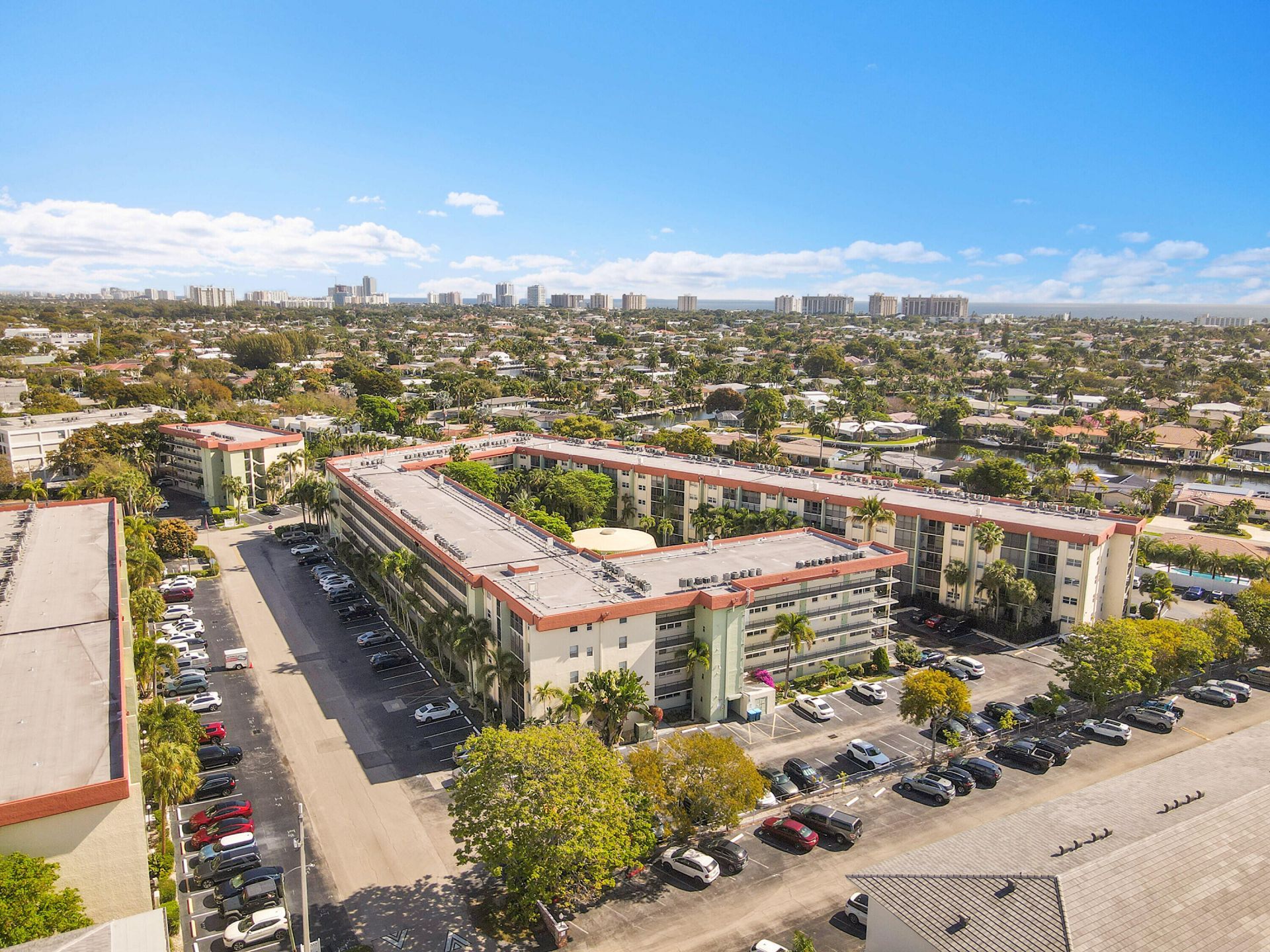 5300 NE 24th Terrace, Unit 525, Fort Lauderdale, FL 33308 Photo