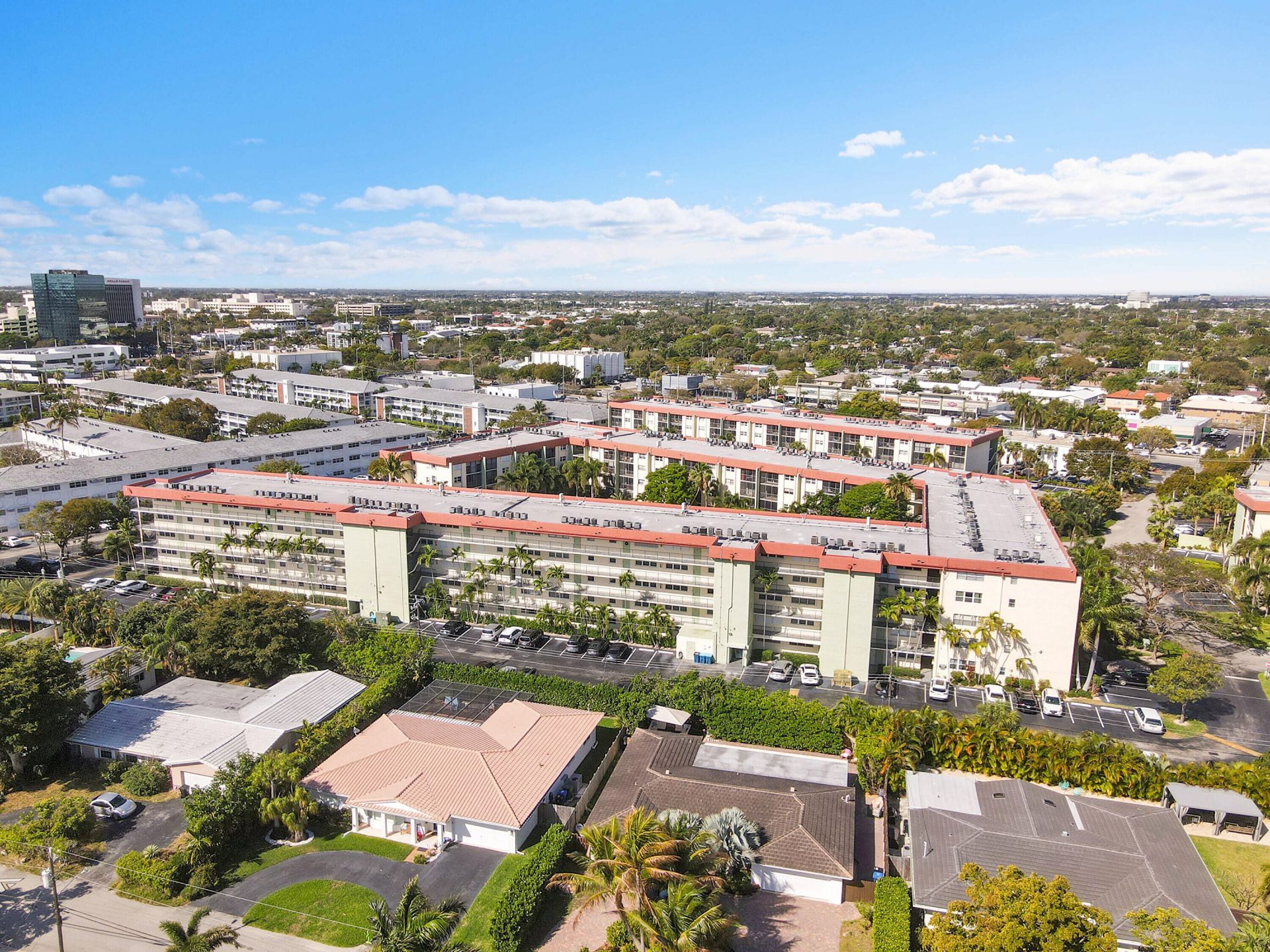 5300 NE 24th Terrace, Unit 525, Fort Lauderdale, FL 33308 Photo