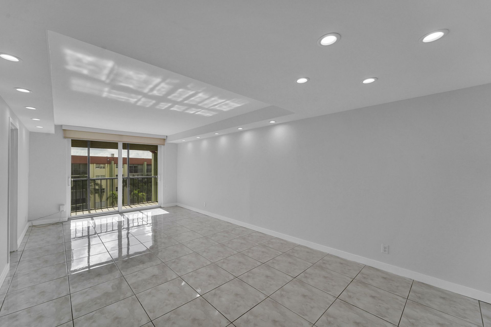 5300 NE 24th Terrace, Unit 525, Fort Lauderdale, FL 33308 Photo