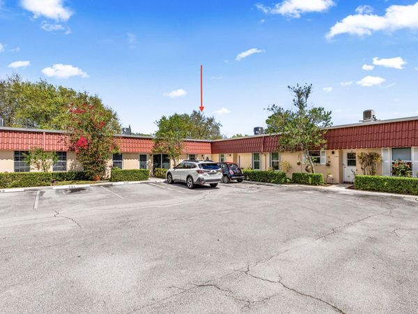 733 Nantucket Circle, Lake Worth, FL 33467