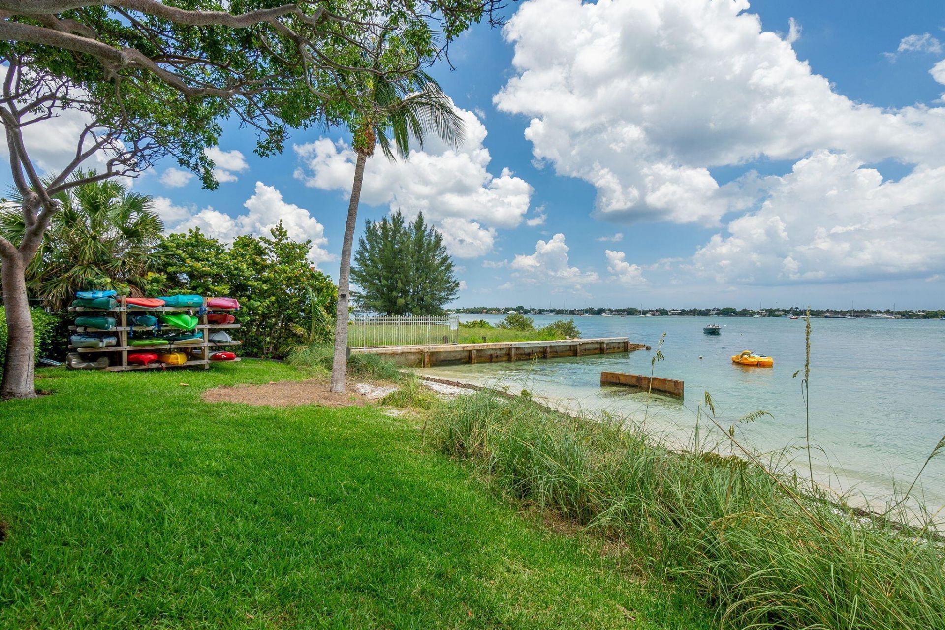 5600 N Flagler Drive, Unit 2201, West Palm Beach, FL 33407 Photo